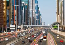 Дубай: Оё ман бояд ҷаримаи роҳро пардохт кунам, агар дӯстам бо мошини ман қоидаҳоро вайрон кунад? Дубай: Оё ман бояд ҷаримаи роҳро пардохт кунам, агар дӯстам бо мошини ман қоидаҳоро вайрон кунад?